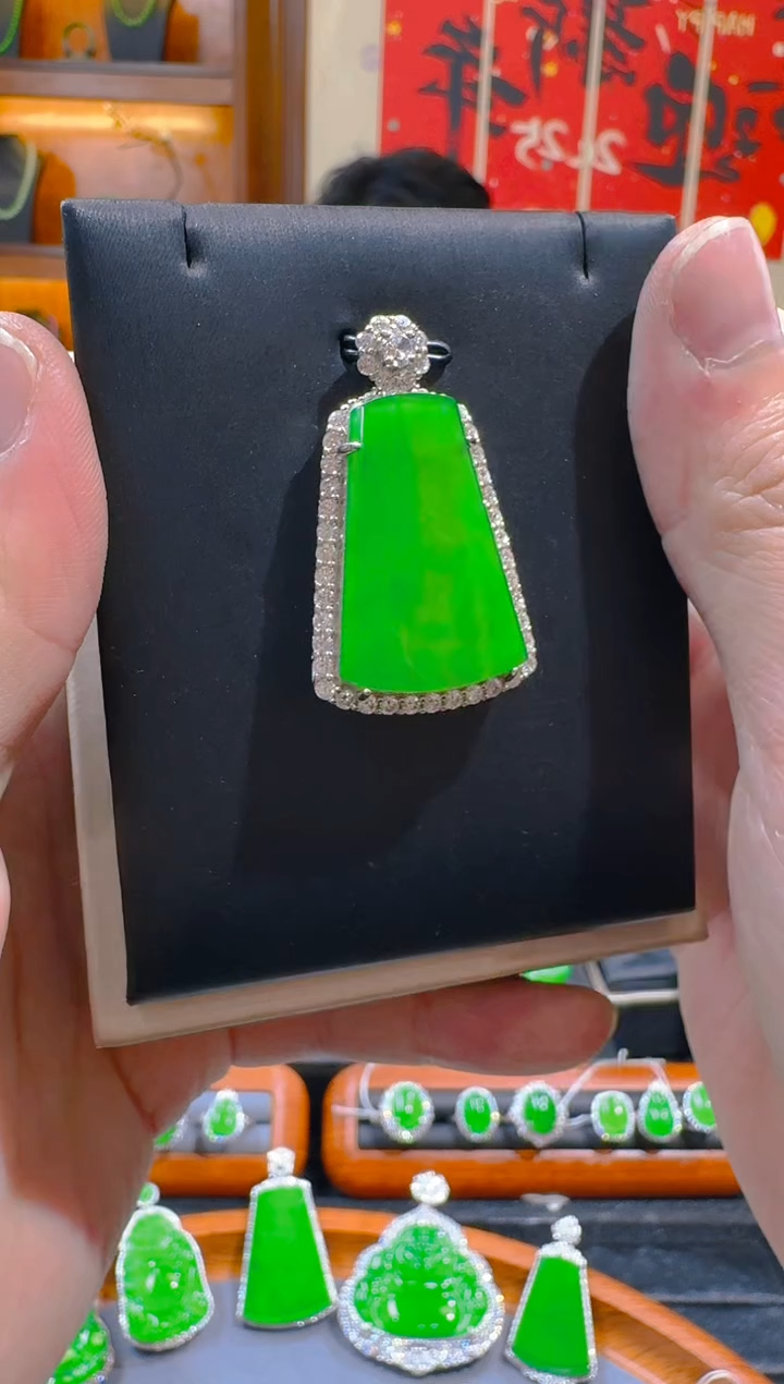 翡翠银S925镶嵌吊坠(赠链)天然a货翡翠