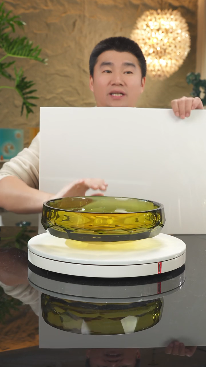 【闪购商品】摆件牛油果色切面果碗