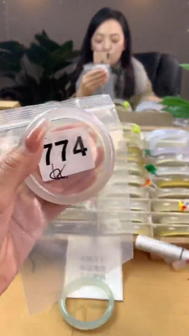 【闪购商品】玛瑙/玉髓手镯未镶嵌774