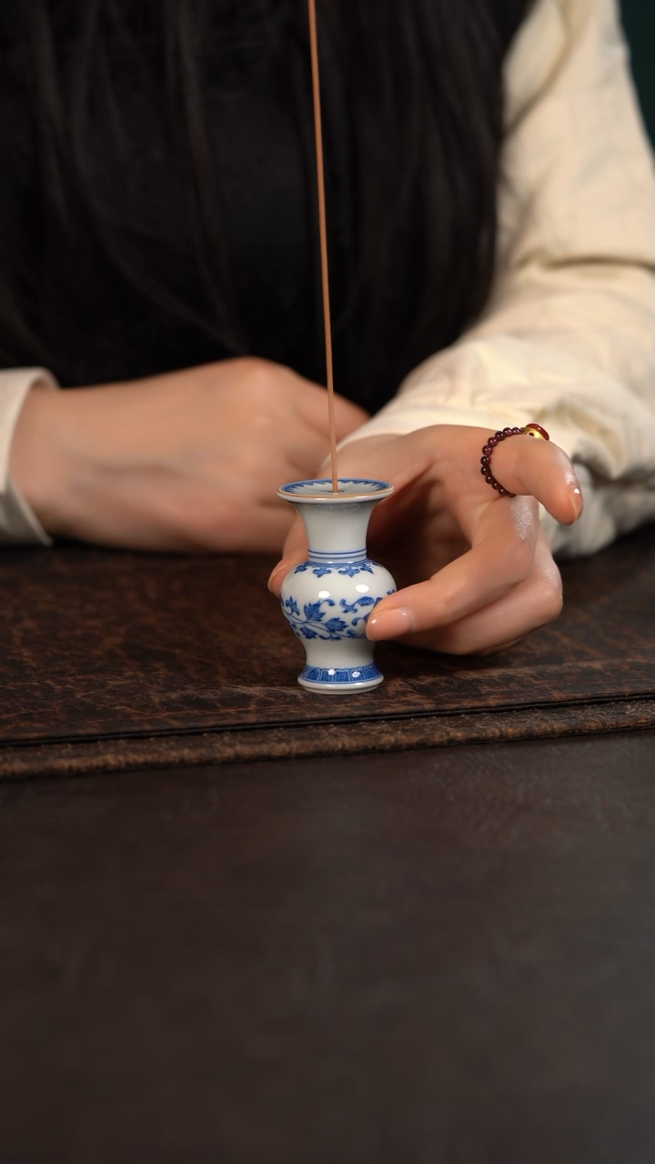 【闪购商品】杯聚澜堂点工缠枝宝瓶香插
