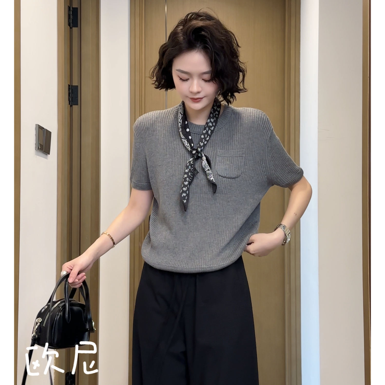 欧尼私服 2025春夏圆领时尚简约针织短袖百搭上衣2504C1888