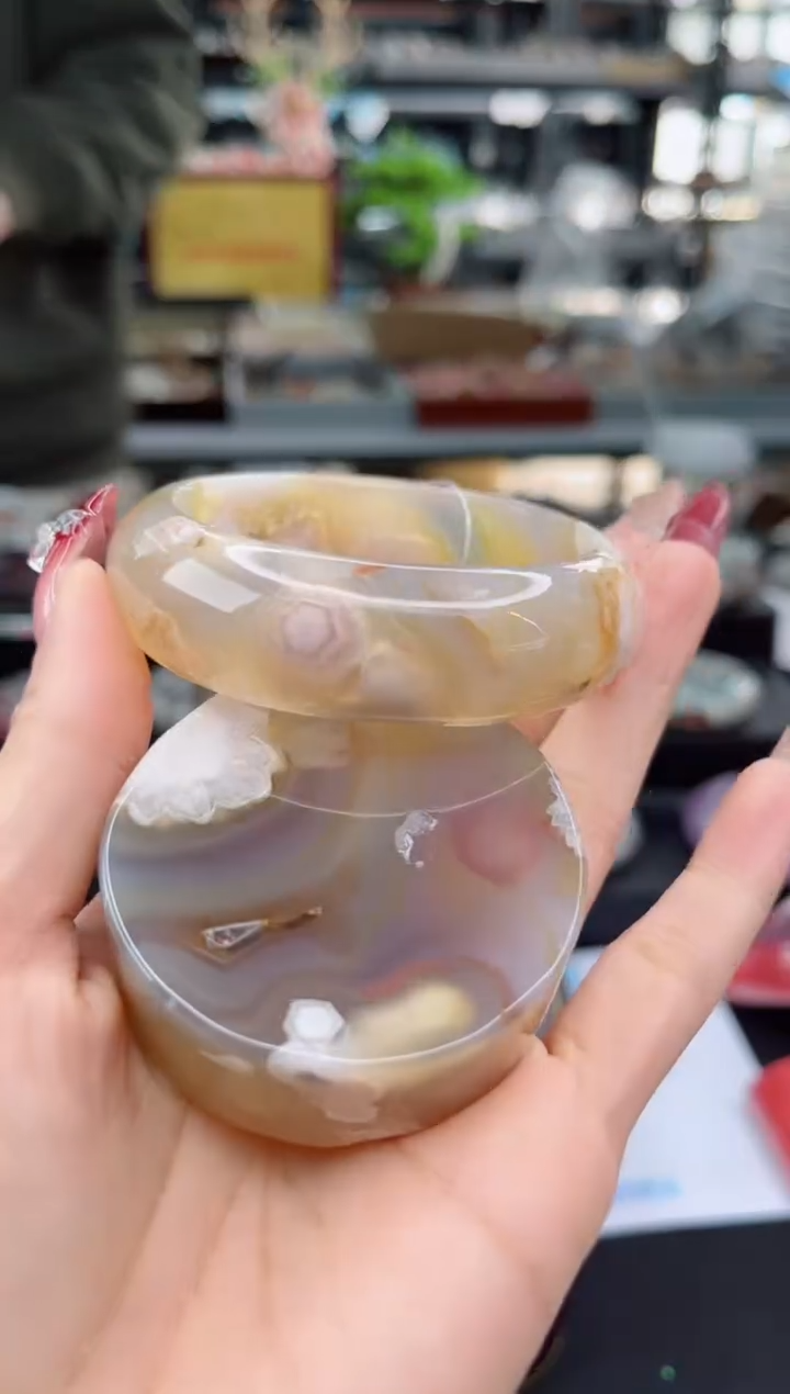 【闪购商品】石英质玉手镯未镶嵌56圈口（赠品镯心）3650178