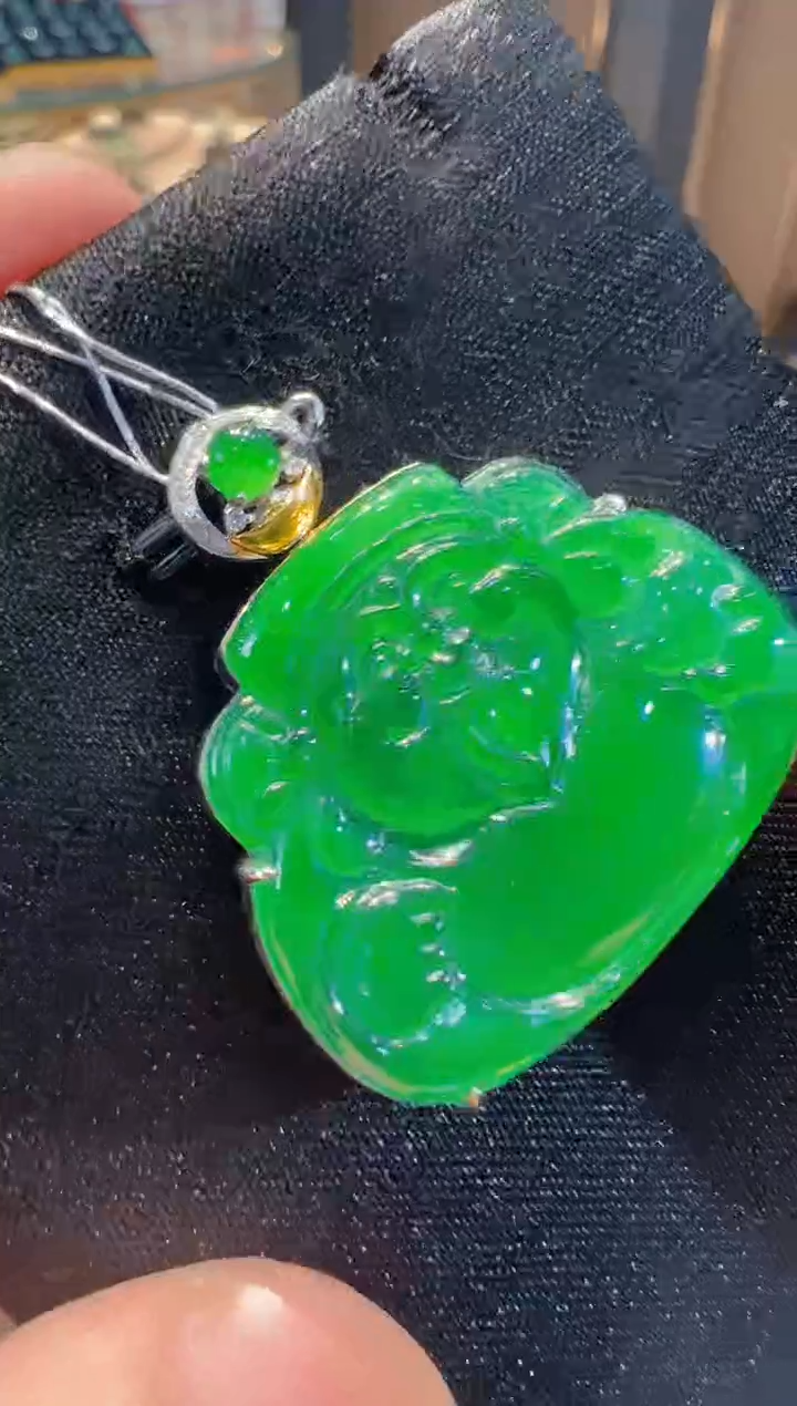 【闪购商品】翡翠吊坠(不含链)18K金镶嵌              