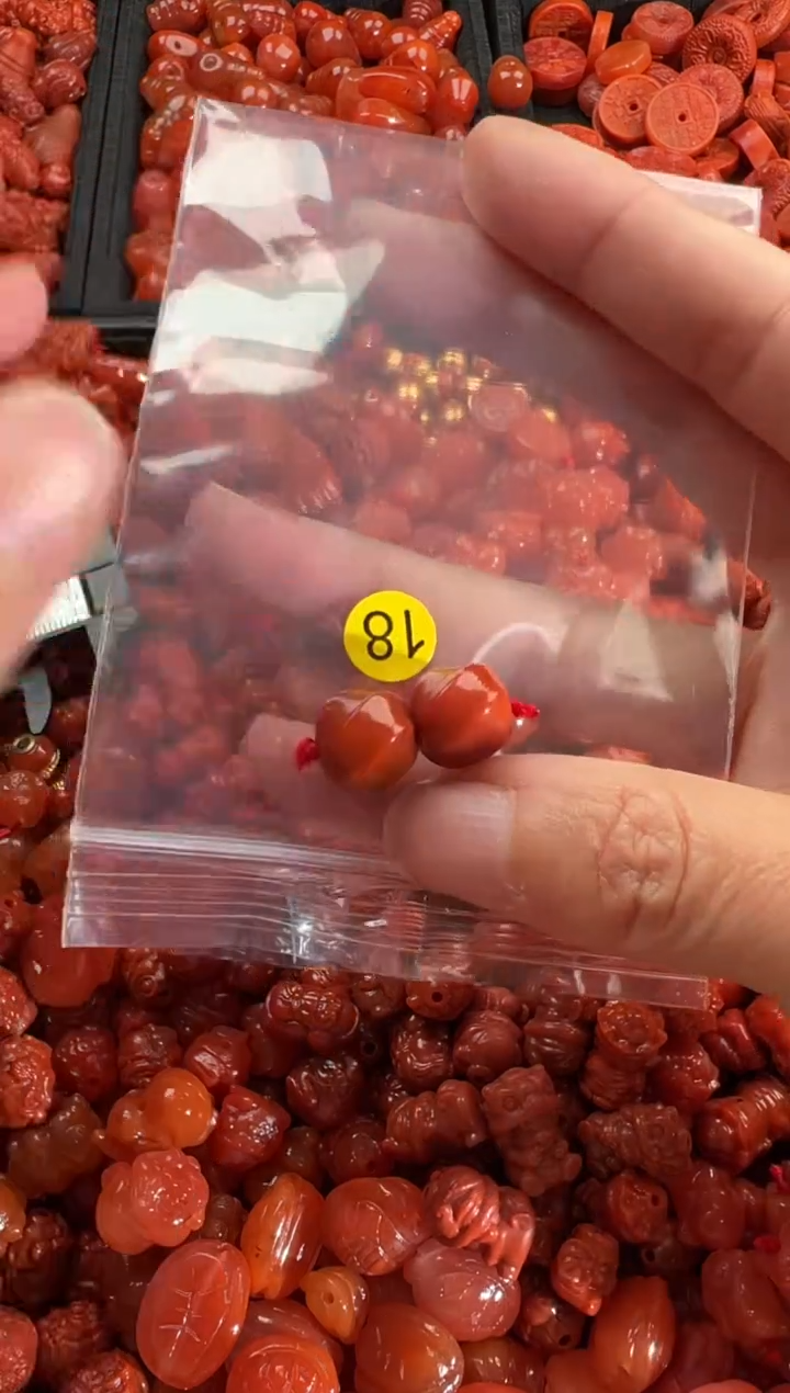 【闪购商品】南红玛瑙颈饰未镶嵌1