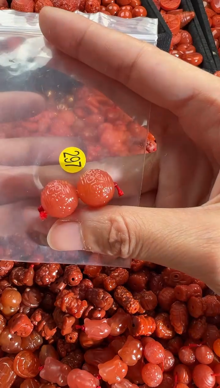 【闪购商品】南红玛瑙颈饰未镶嵌1