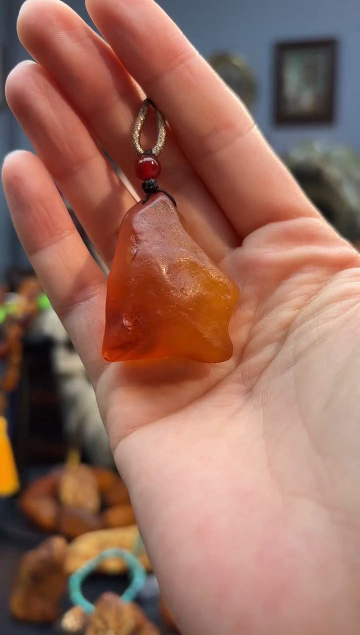 琥珀颈饰未镶嵌吊坠