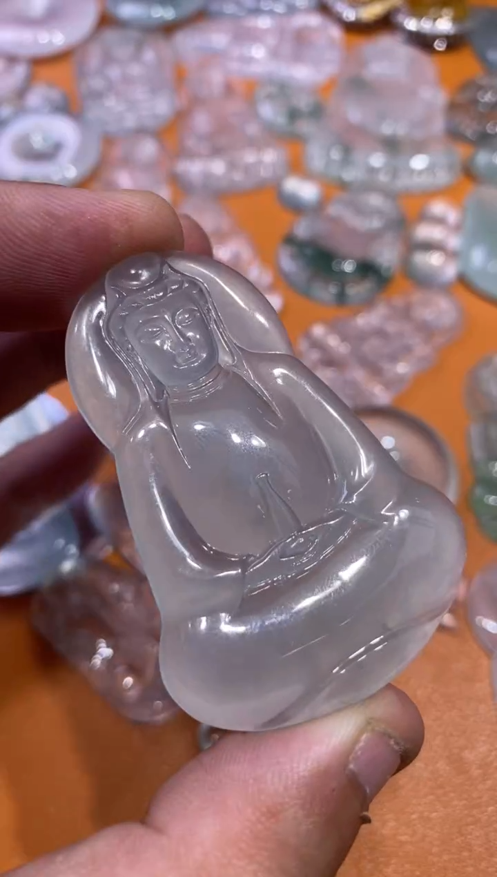 【闪购商品】翡翠颈饰未镶嵌观音7480