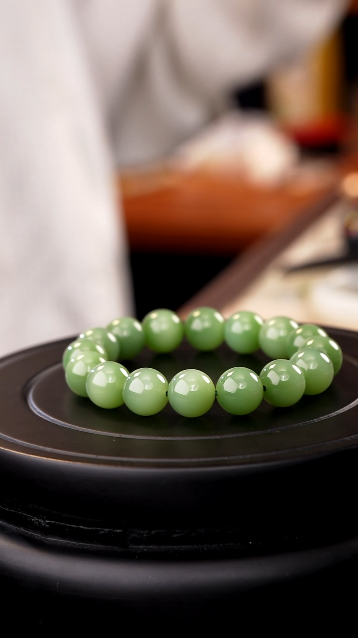 未镶嵌手串和田玉碧玉冰粉绿起荧光卡12mm单圈手串