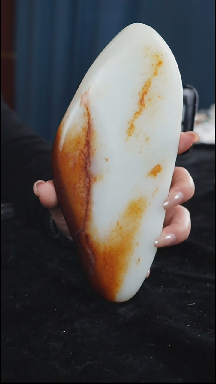 颈饰未镶嵌和田玉随**来和田玉原石