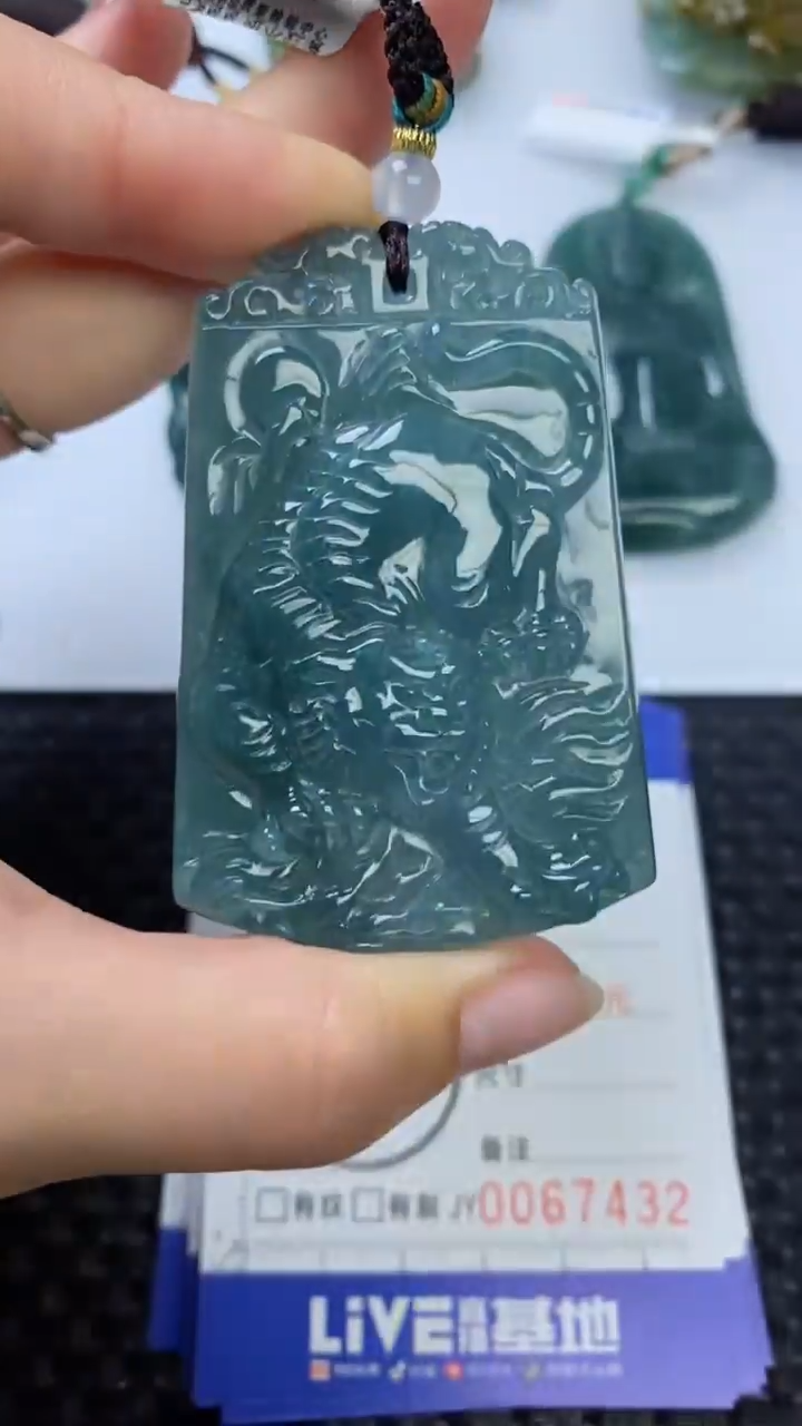 【闪购商品】翡翠颈饰未镶嵌1111111111111111
