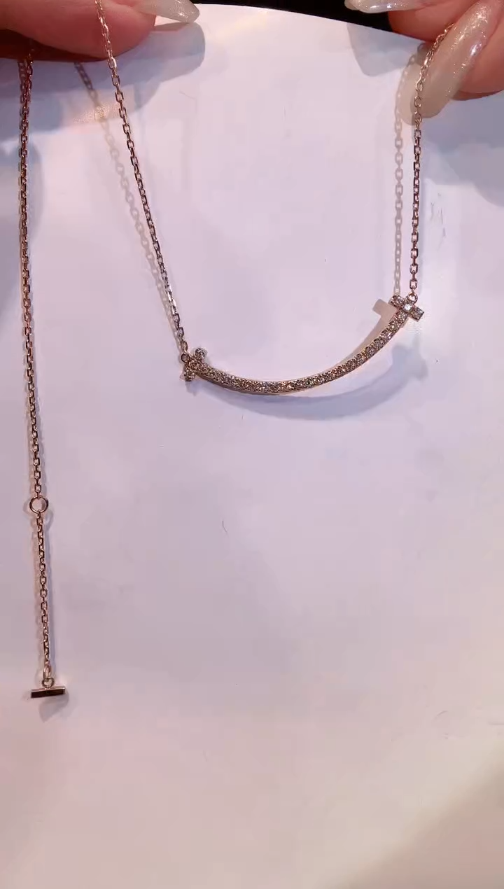 【闪购商品】钻石项链18K金镶嵌中号微笑