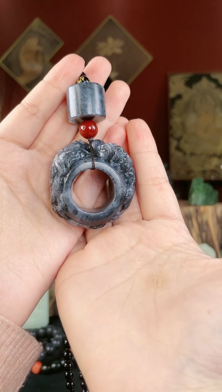 【闪购商品】和田玉颈饰未镶嵌青花双龙戏珠