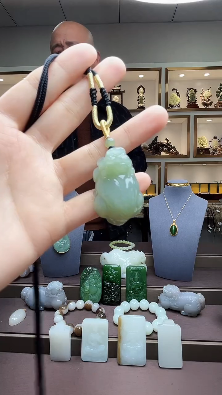 【闪购商品】和田玉挂件未镶嵌苏