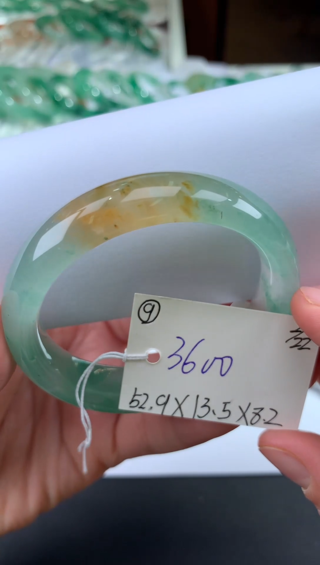 【闪购商品】石英质玉手镯未镶嵌拍下联系小耳机看购买须知！！！