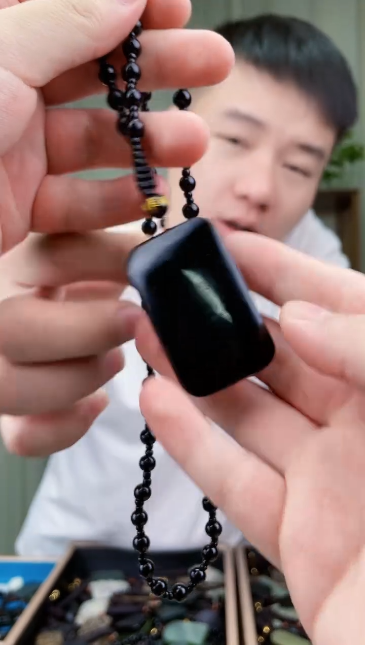 和田玉未镶嵌挂件拍一发一，多样性发货！