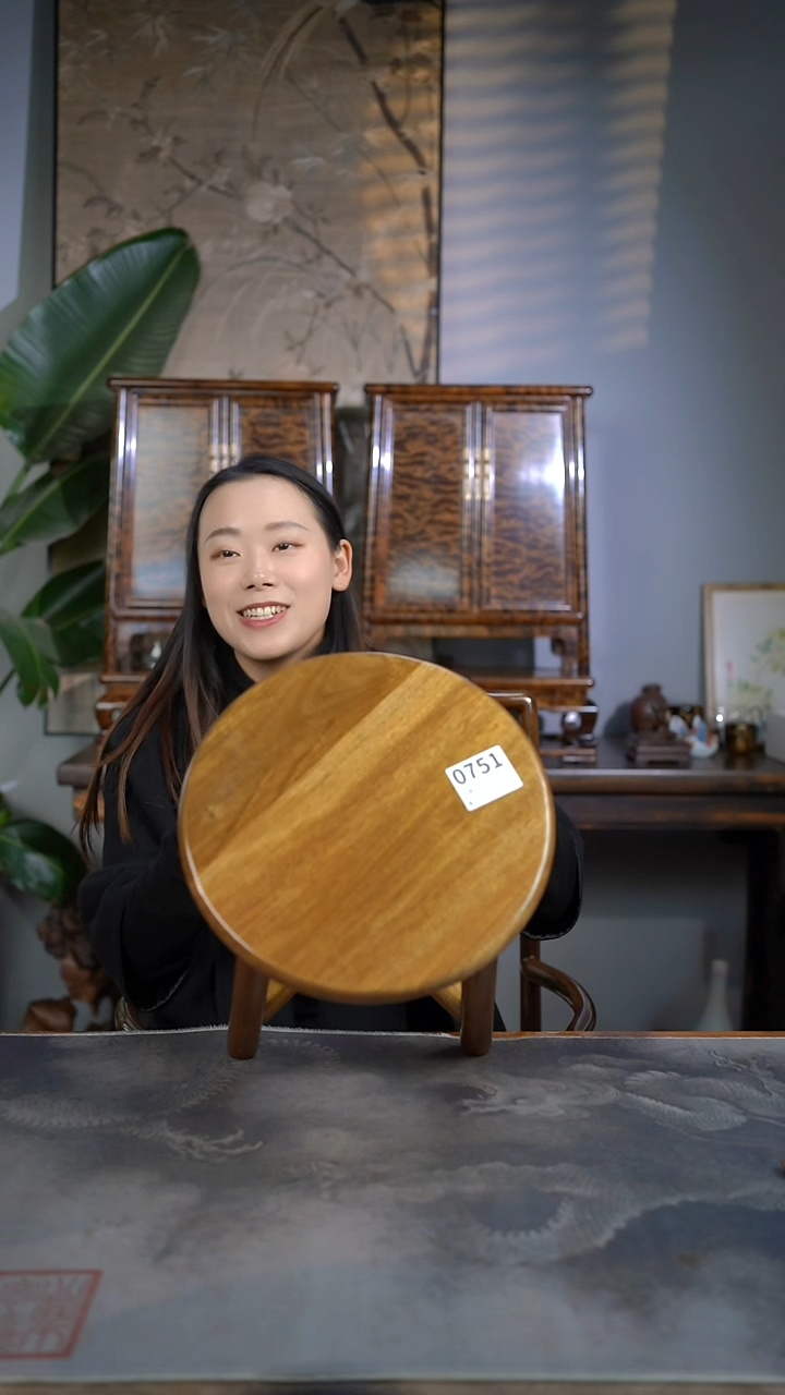 【闪购商品】金丝楠木艺满花老料精工圆凳115