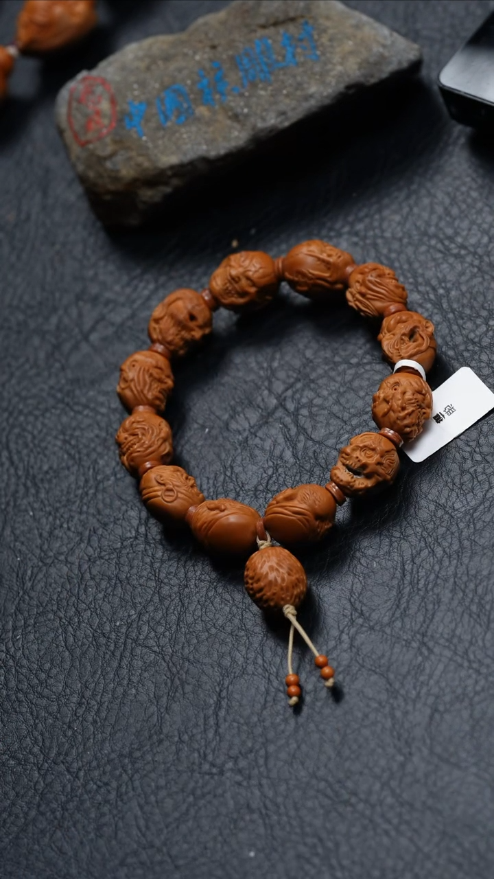 【闪购商品】橄榄核吊坠橄榄核