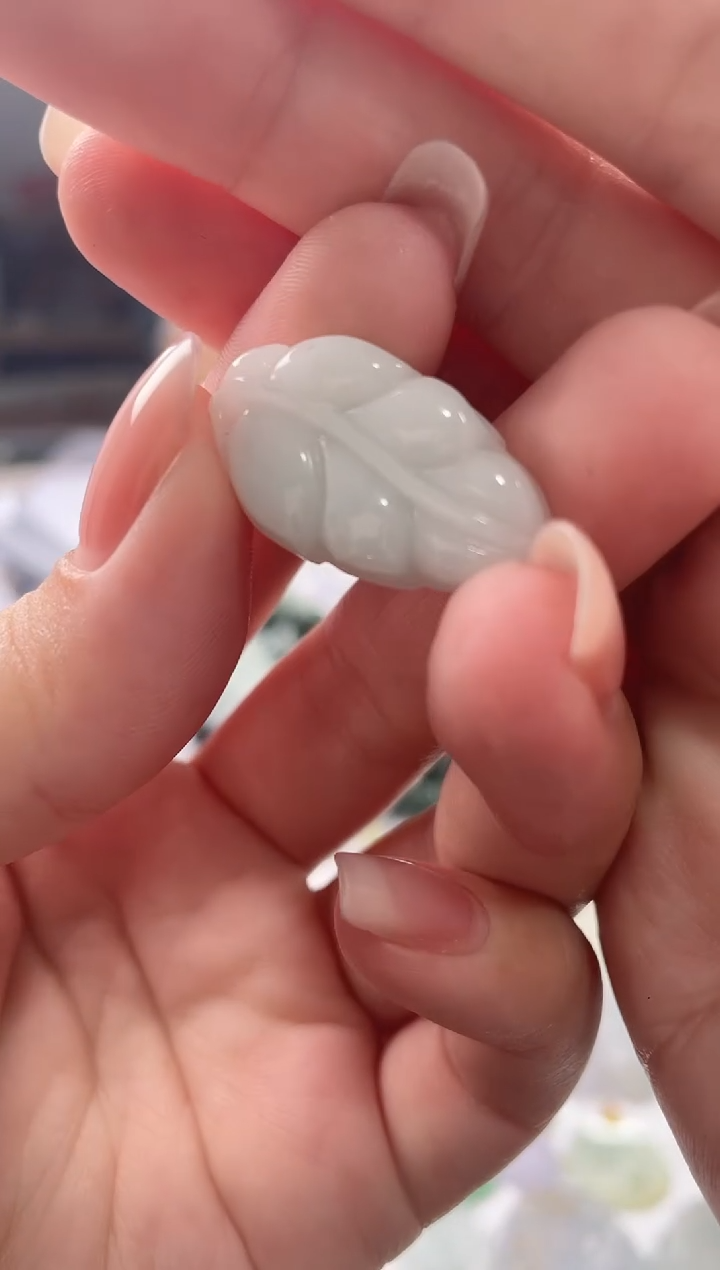 翡翠未镶嵌吊坠(不含链)3