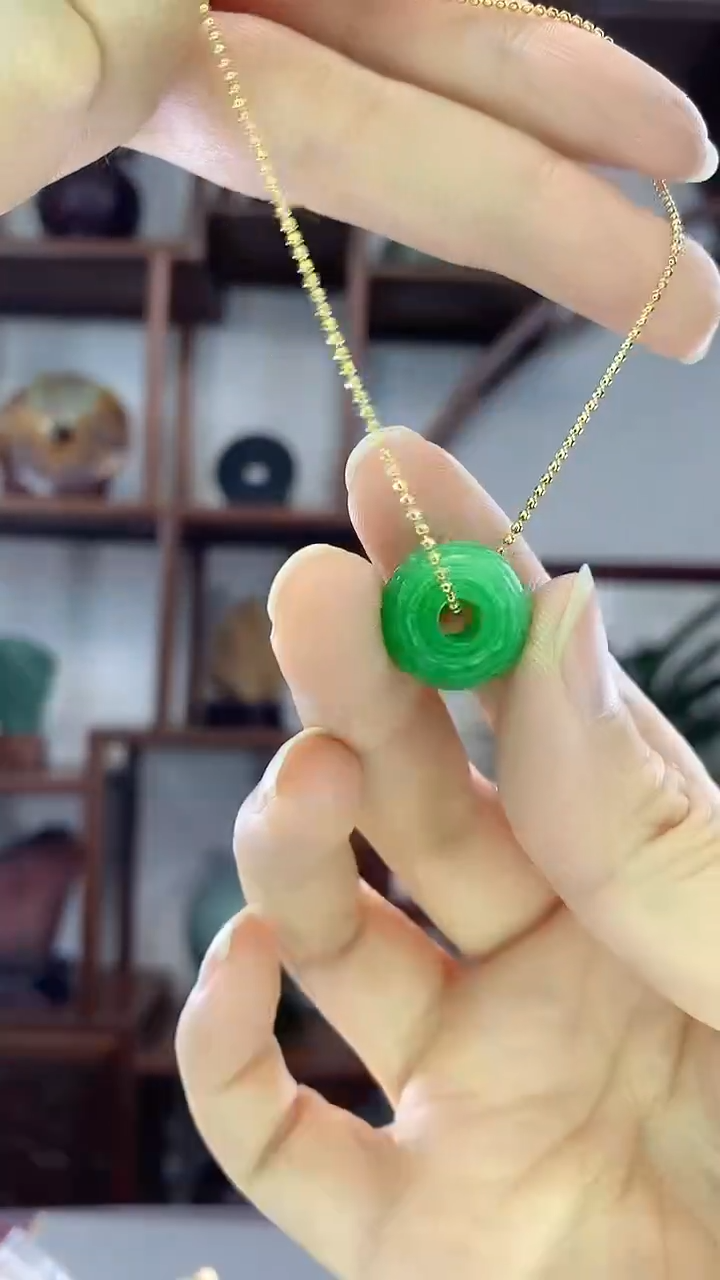 翡翠未镶嵌吊坠(赠链)X60阳绿回纹珠