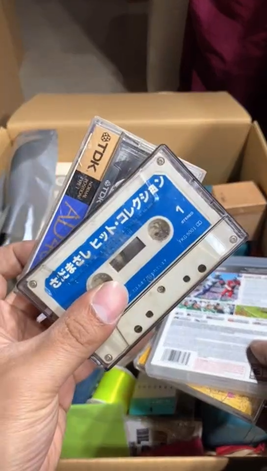 8新中古商品，瑕疵品，不保好坏。598