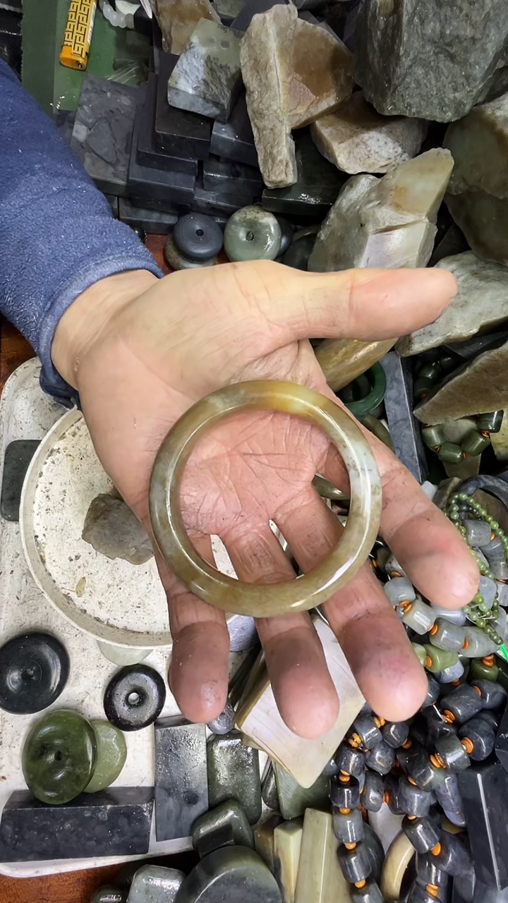 未镶嵌和田玉珠宝半成品发*美手镯