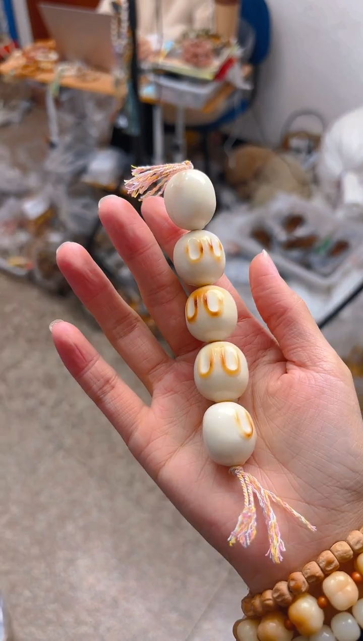 吊坠菩提根/象牙果馒头兔棒棒糖