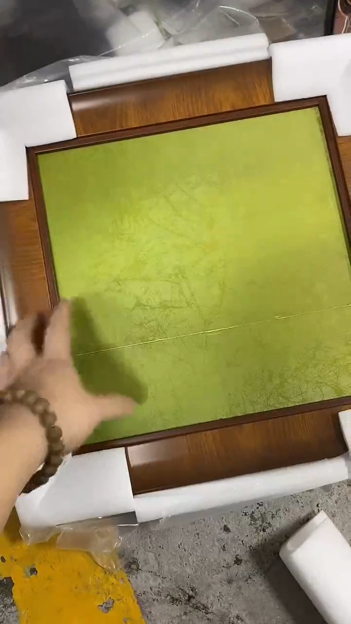 仓库清货，默认瑕疵，完美主义者慎拍。