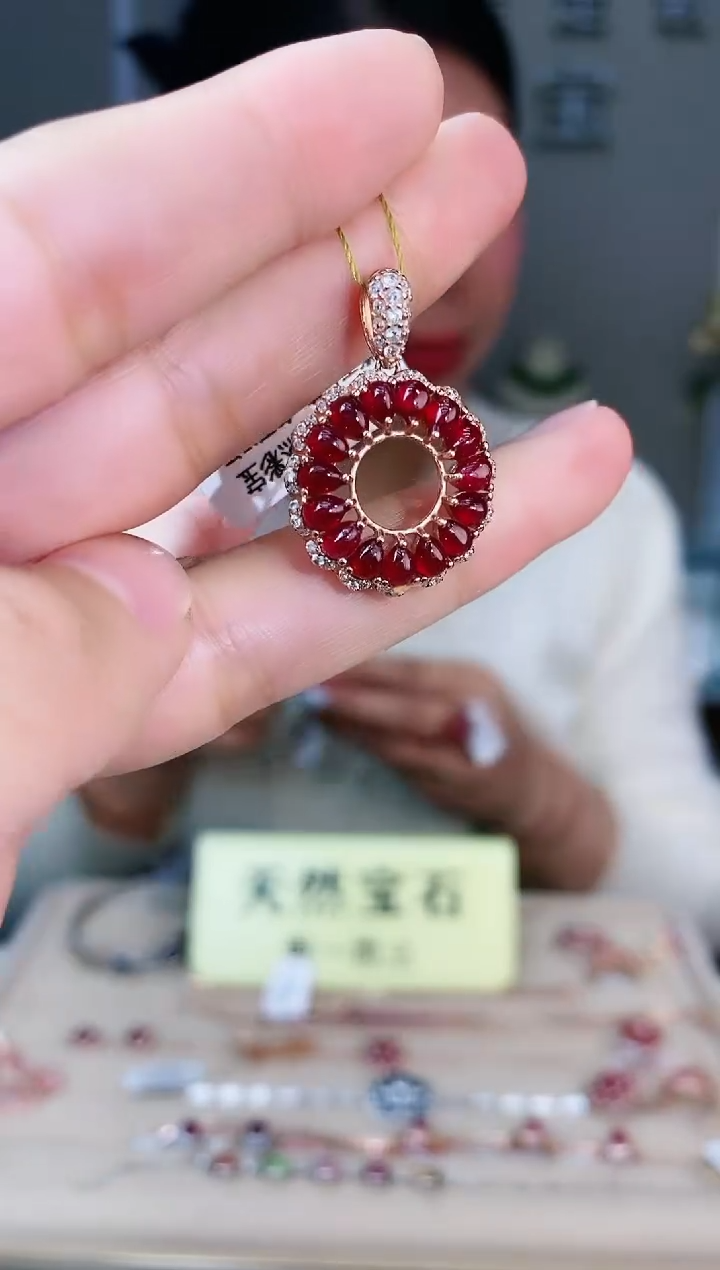 【闪购商品】红宝石颈饰银S925镶嵌颈饰