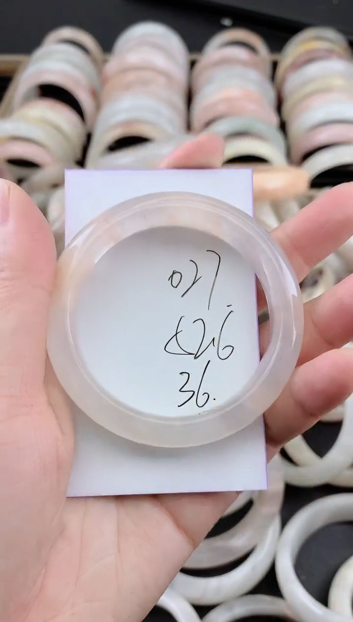 未镶嵌手镯石英质玉027