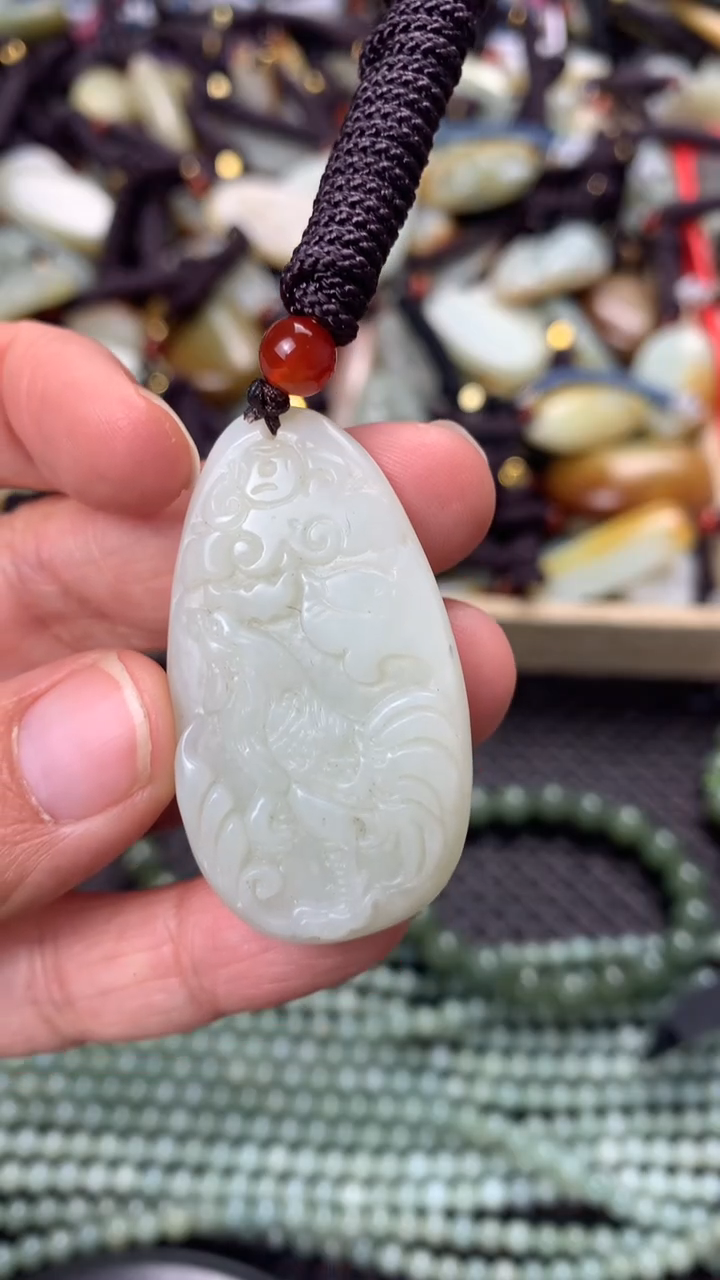 【闪购商品】和田玉颈饰未镶嵌多样性发货没有证书拍一发一有瑕