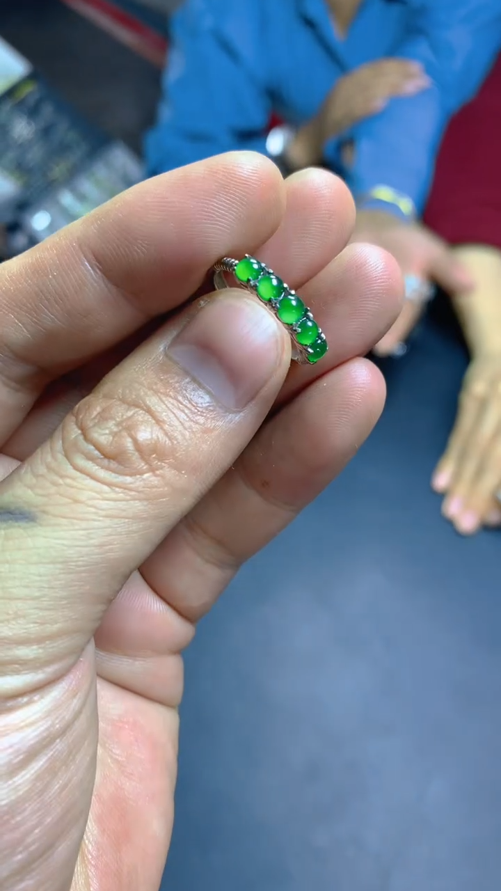 翡翠戒指未镶嵌0934316251多样性发一