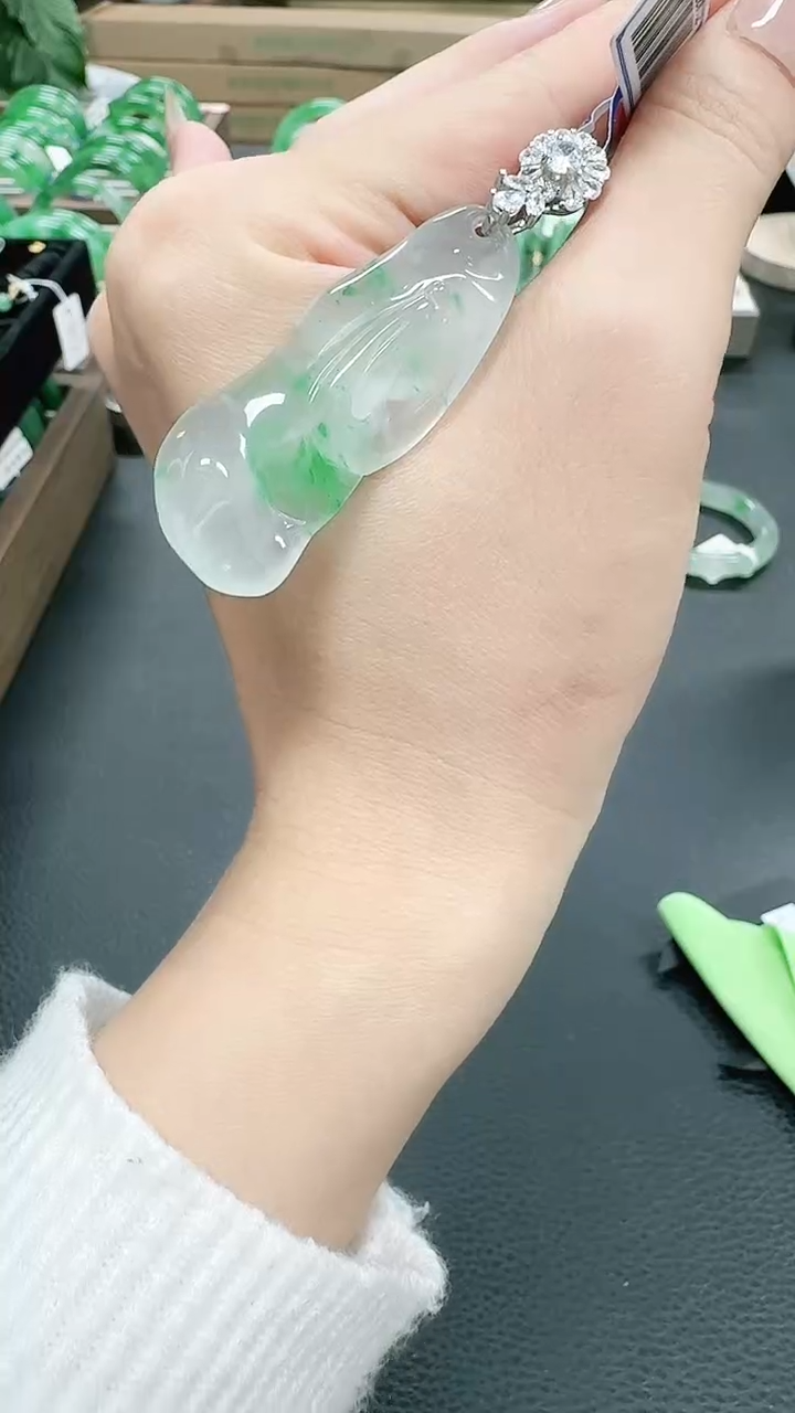 未镶嵌1石英质玉（非洲翠）/9979