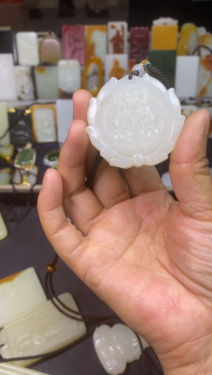 天然玉石未镶嵌颈饰