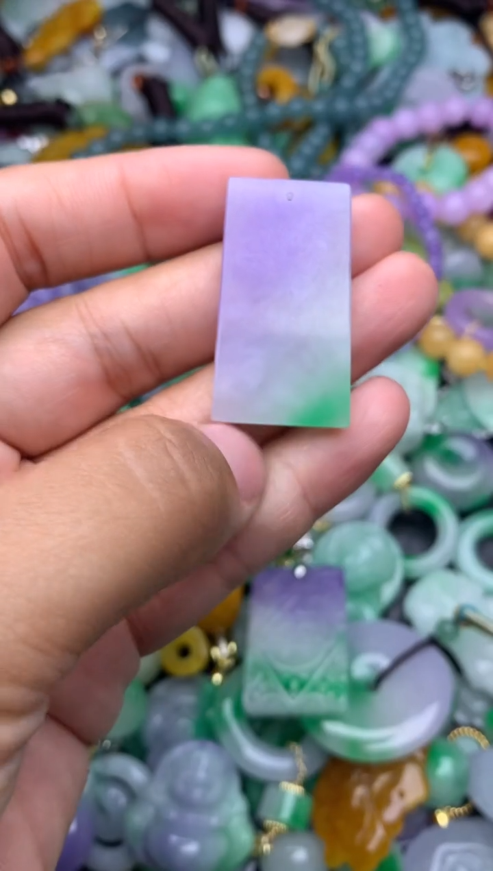颈饰未镶嵌翡翠天然缅甸翡翠吊坠