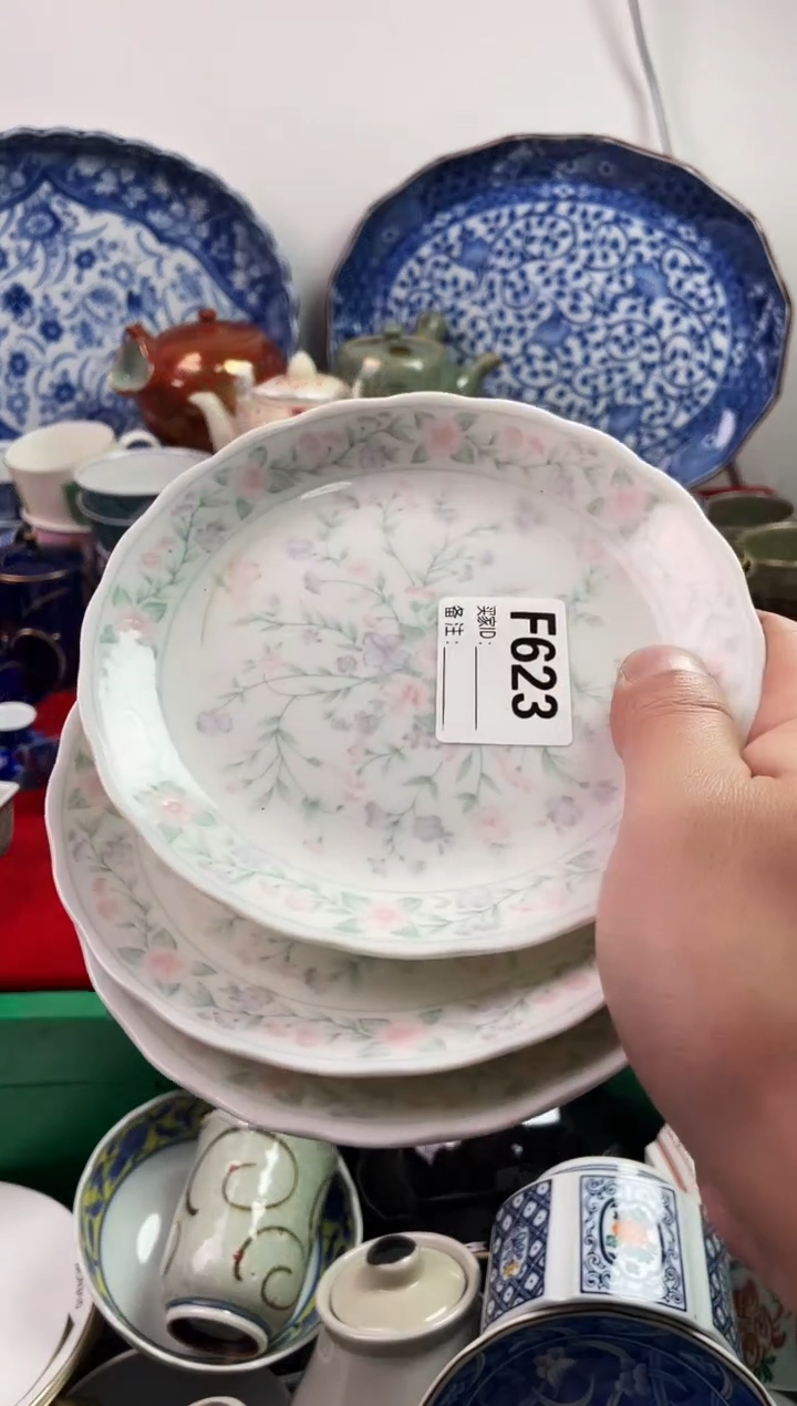 瓷片?*己77777777777 F623
