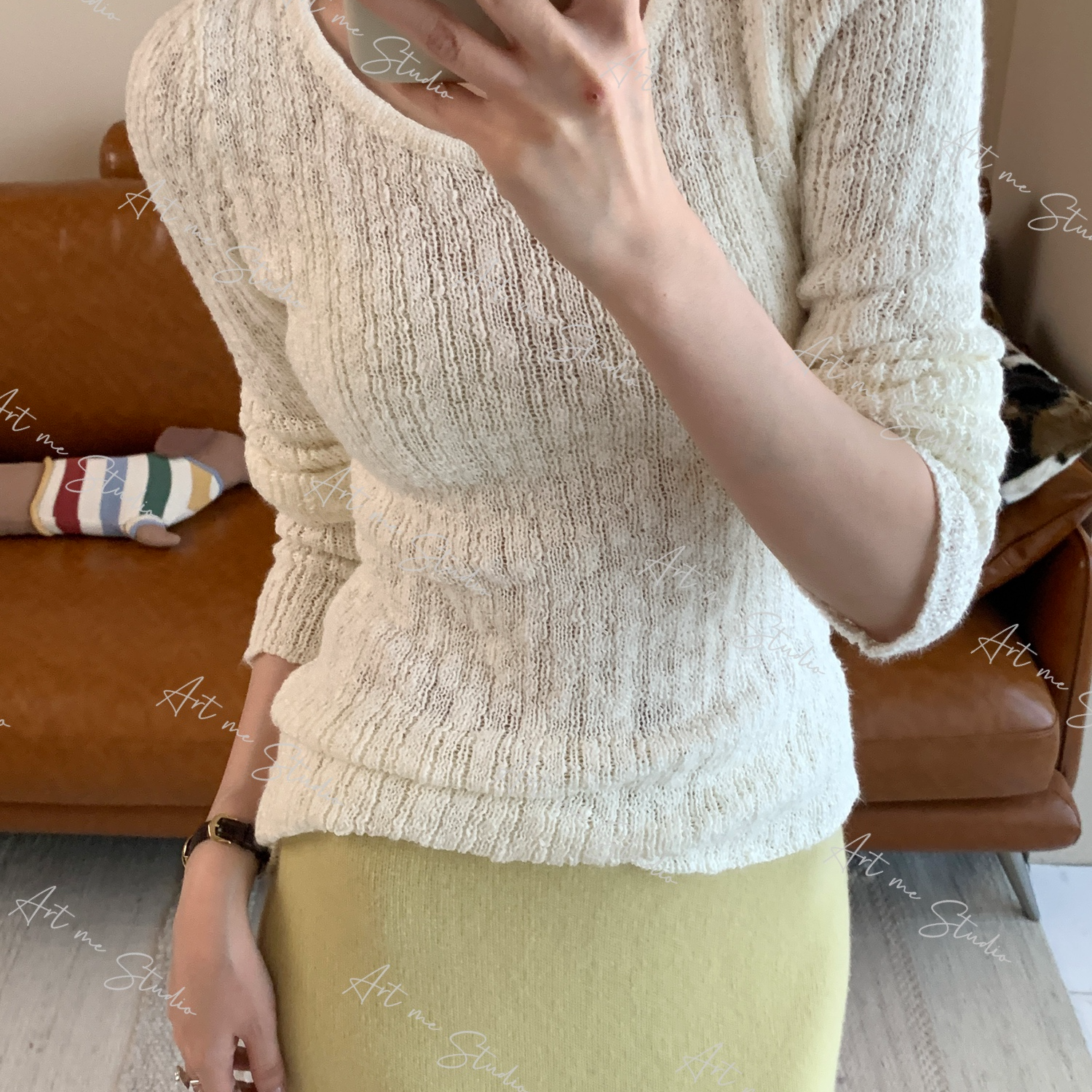 【ART ME】特种纱纸片人温柔贴肤V领三色内搭上衣w24486