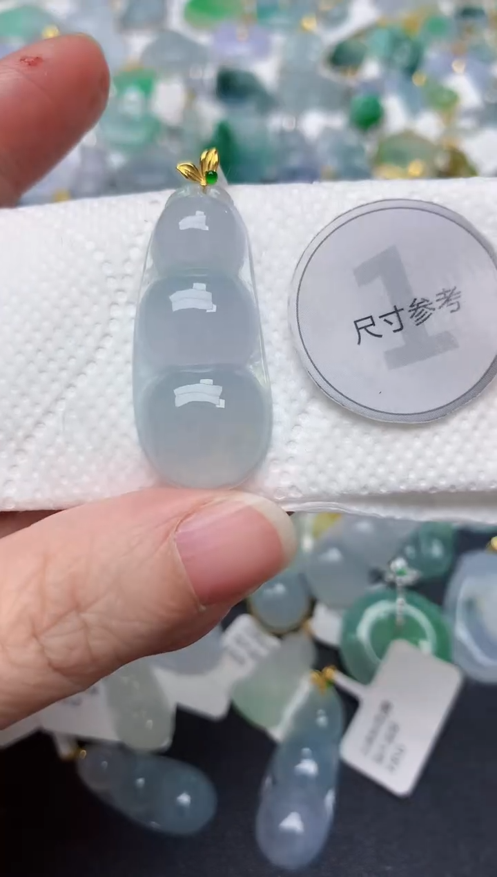 颈饰18K金镶嵌翡翠天然缅甸A货翡翠