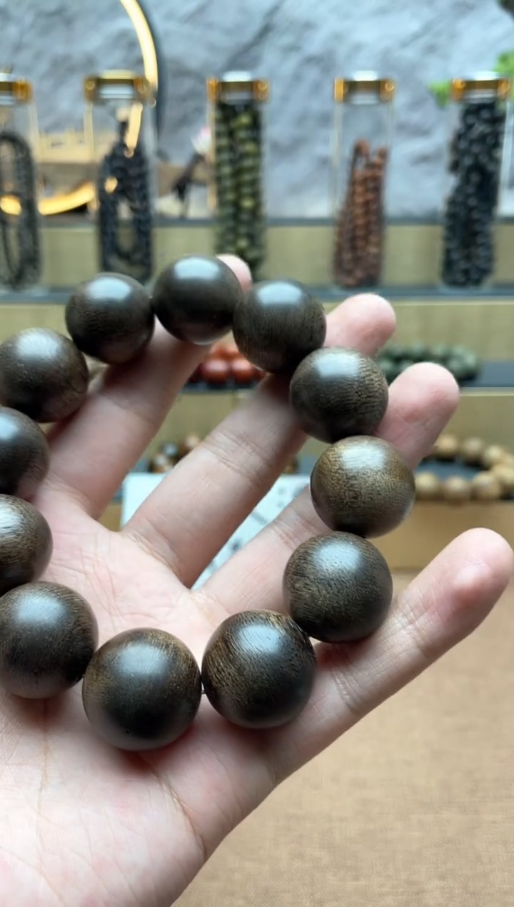 【闪购商品】阴沉木其他白奇手串1222