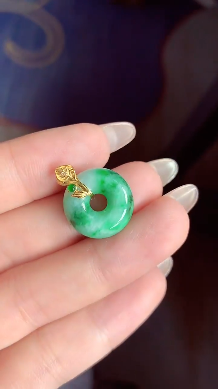 【闪购商品】翡翠颈饰18K金镶嵌吊坠