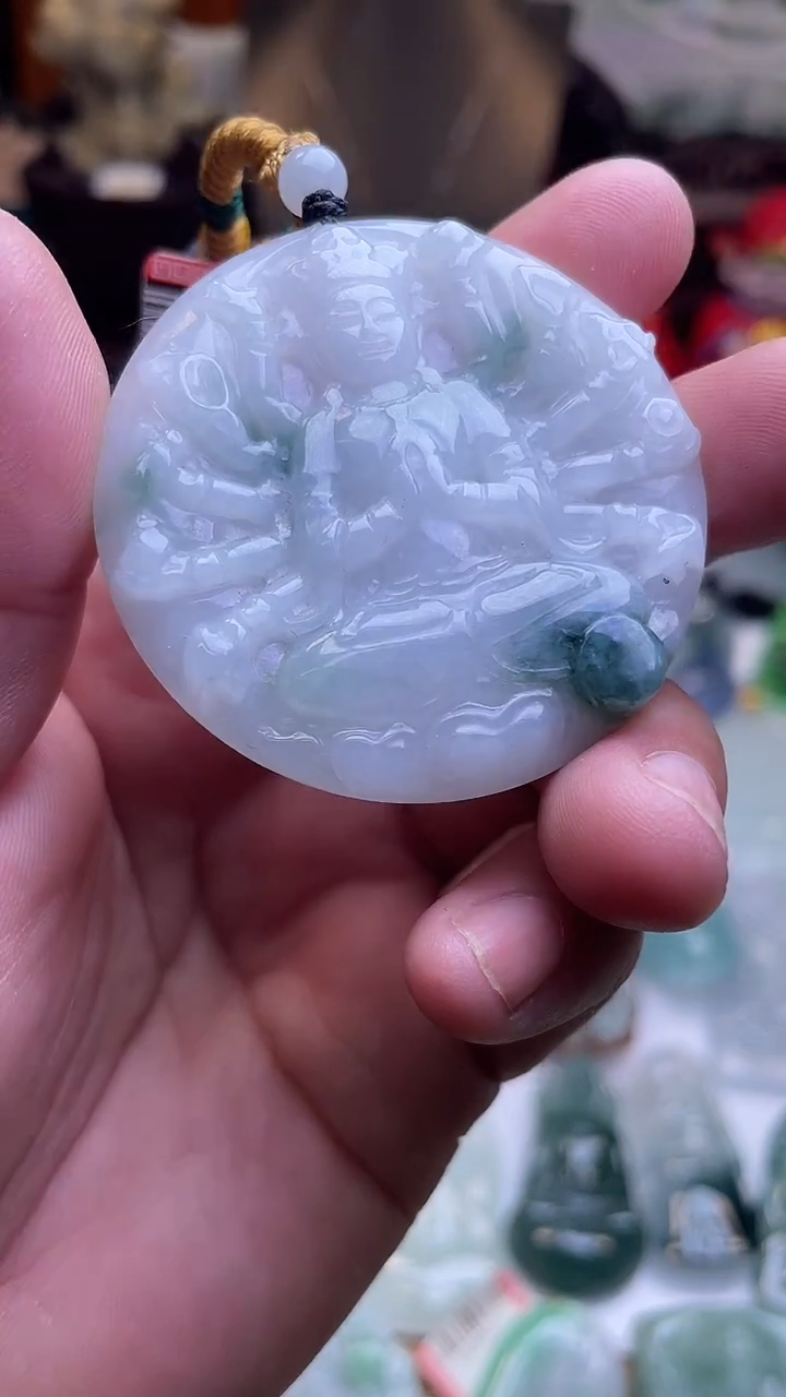 颈饰未镶嵌翡翠观音