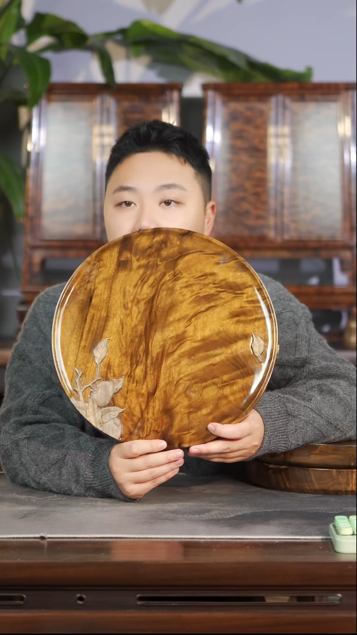 金丝楠459号全满闪电纹巧雕柿柿如意圆茶盘
