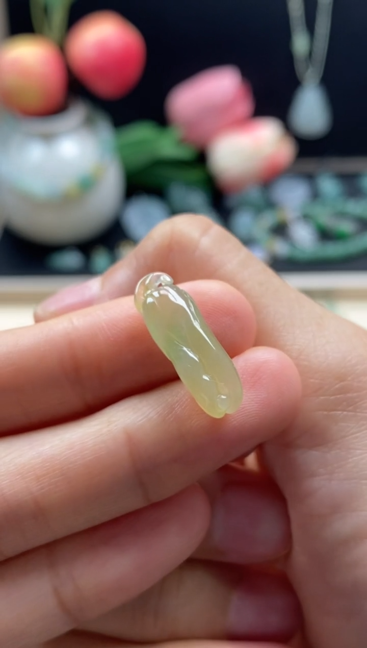 翡翠未镶嵌颈饰翡翠黄翡佛手瓜