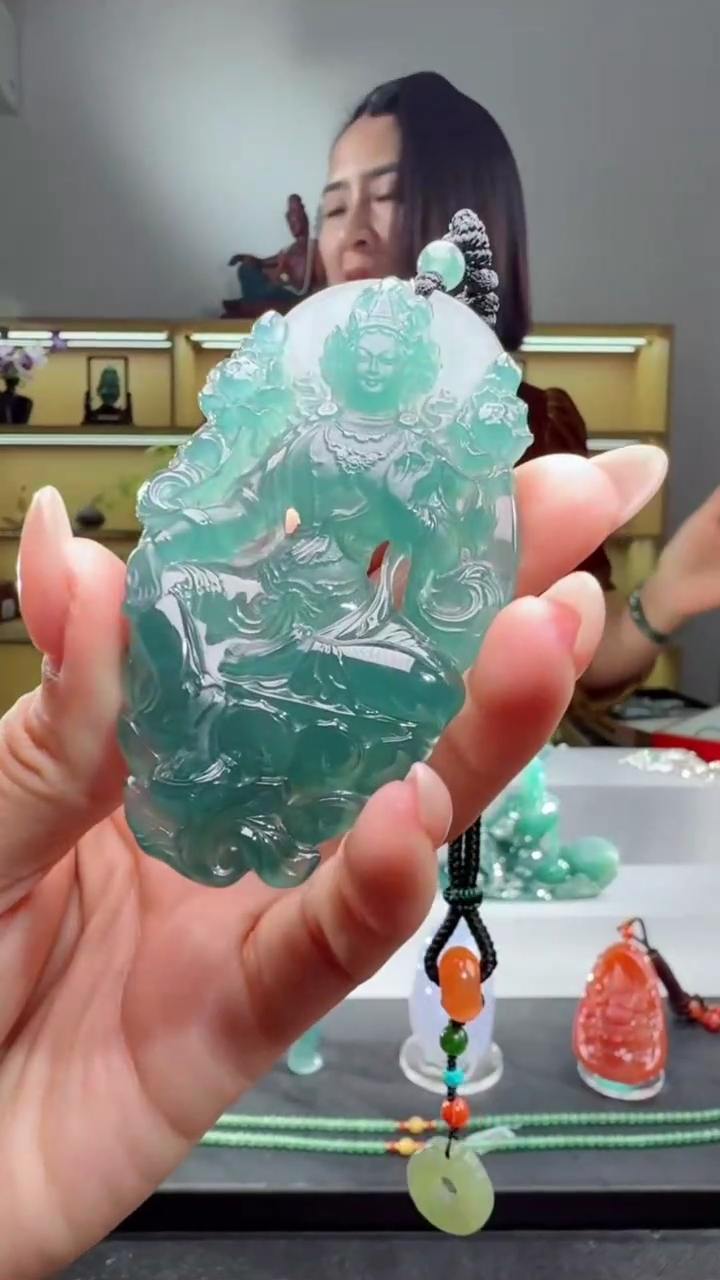 吊坠(不含链)未镶嵌翡翠观音