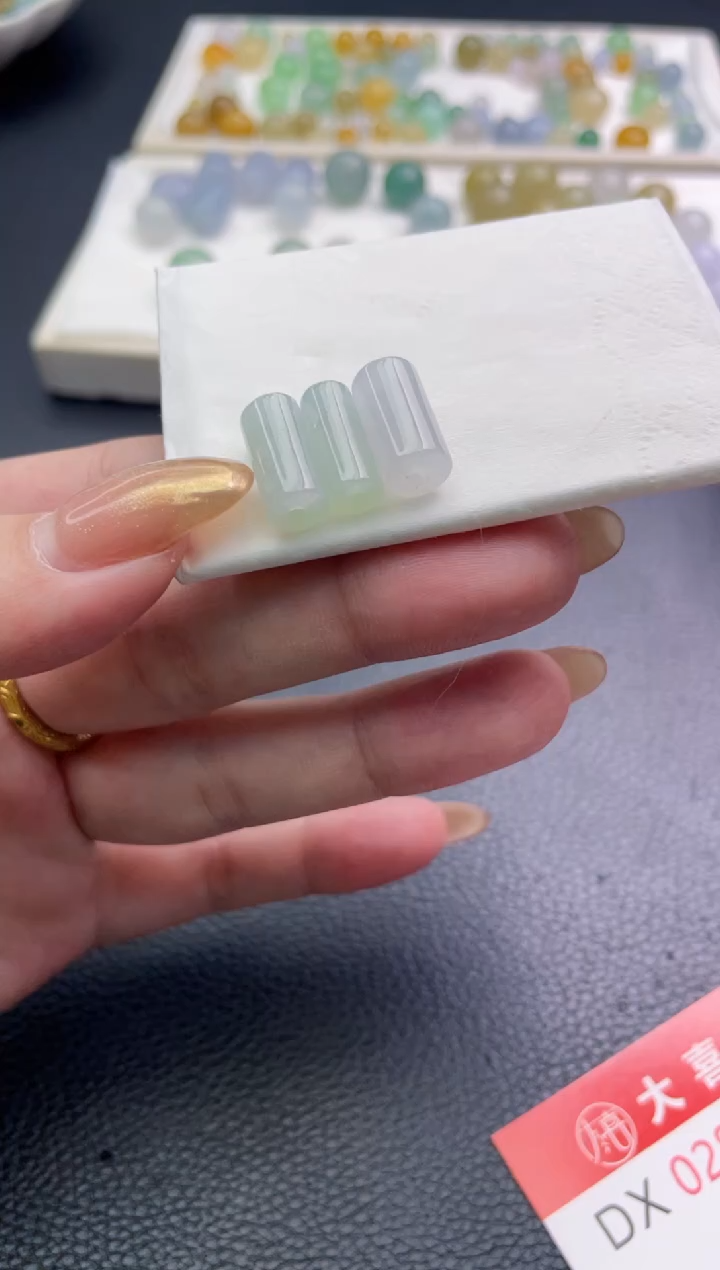 未镶嵌定制翡翠用****3珠子