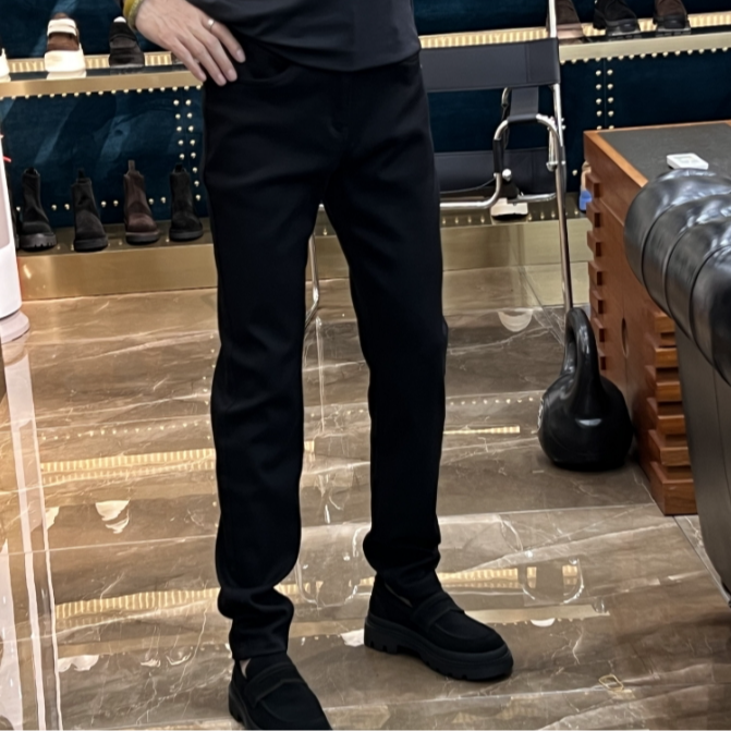 33033秋季男士莱赛尔固色修身型小直筒纯正黑牛仔