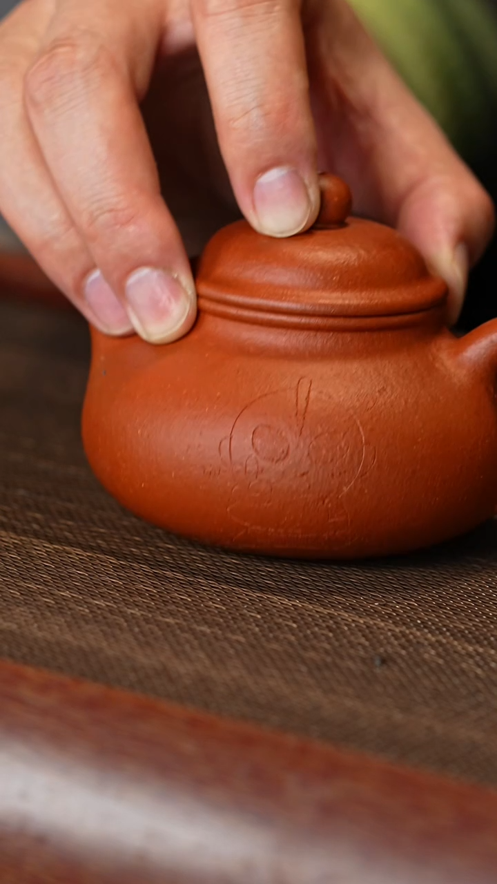 【闪购商品】紫砂茶壶容天降坡奥特曼刻绘半手工