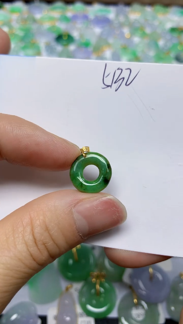 【闪购商品】翡翠挂件18K金镶嵌 天然翡翠A货