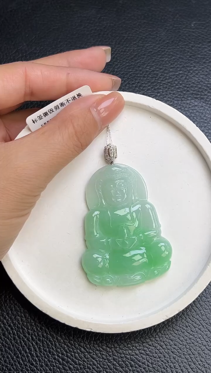 翡翠18K金镶嵌颈饰YM1090-8 观音