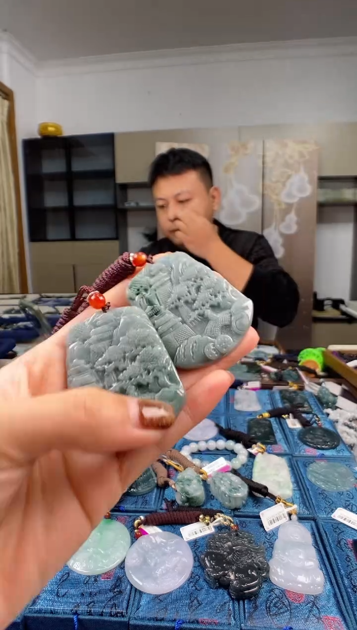 颈饰未镶嵌翡翠多样性发其一
