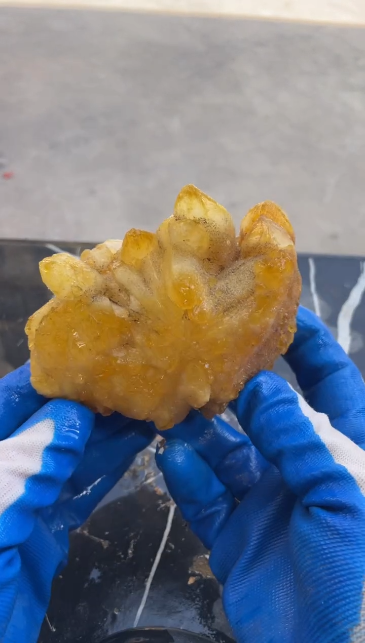 【闪购商品】黄晶原石未镶嵌天然黄水晶原石摆件